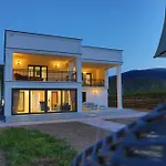Casa Dellˇ *