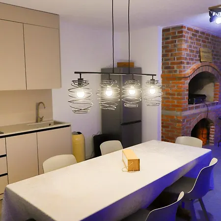 Casa Dellˇ 펜션 Bihać