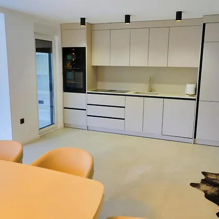 Casa Dellˇ *