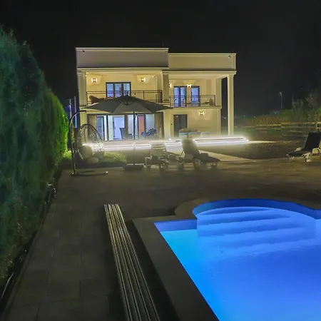 펜션 Casa Dellˇ *